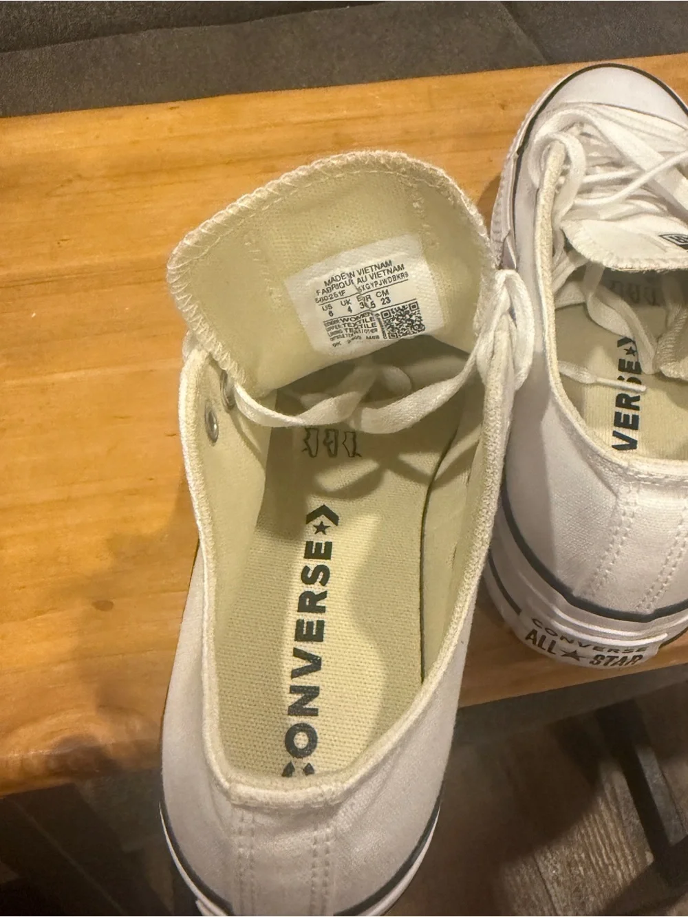 Platform Low-Top Canvas Sneakers Size women 6